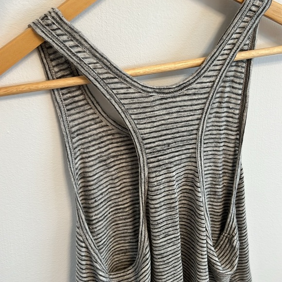 Aritzia (Community) 100% Linen Racerback Tank - Picture 5 of 5